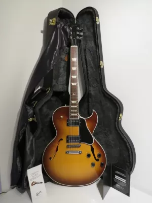 2011 Gibson ES-137C Classic Custom Semi Hollow Electric Guitar in Honey Burst