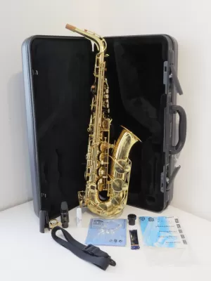 Yamaha Japan YAS-275 Alto Saxophone Outfit - Near Mint with Case