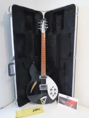 2010 Rickenbacker 330 Electric Guitar in Jetglo with OHSC – Superb