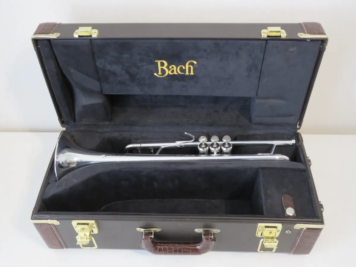 Late 90's Bach Stradivarius Model 37 Bb ML Trumpet in Silver with Case