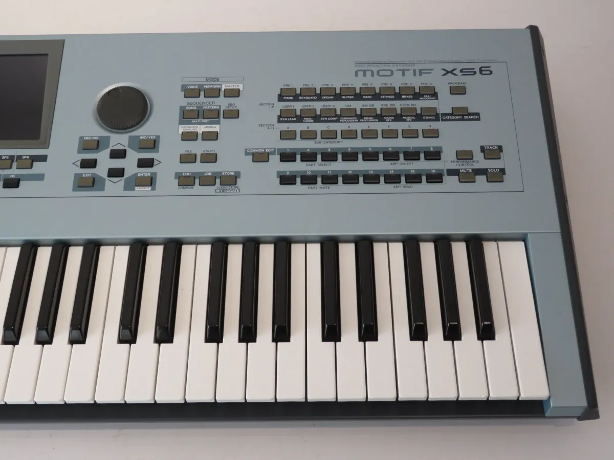 Yamaha Motif XS6 61 Key Synthesiser Workstation Keyboard – Mint & Boxed