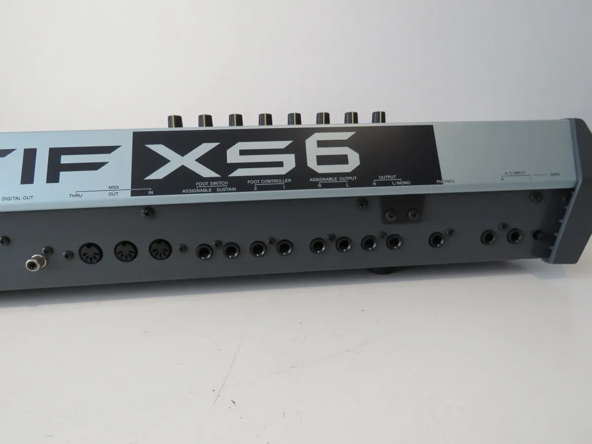 Yamaha Motif XS6 61 Key Synthesiser Workstation Keyboard – Mint & Boxed