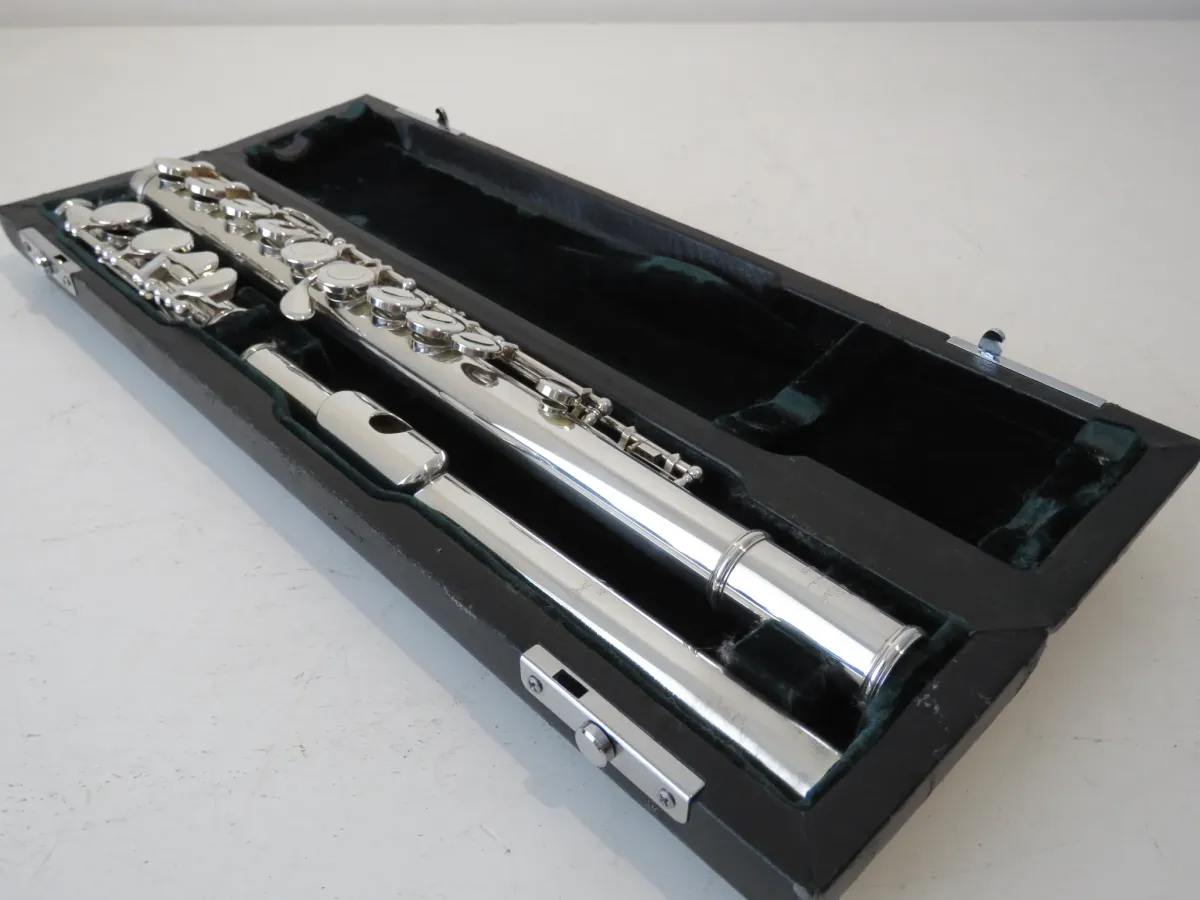 Pearl PF-795 Elegante Solid Silver Flute with Cases - Superb, Near Mint