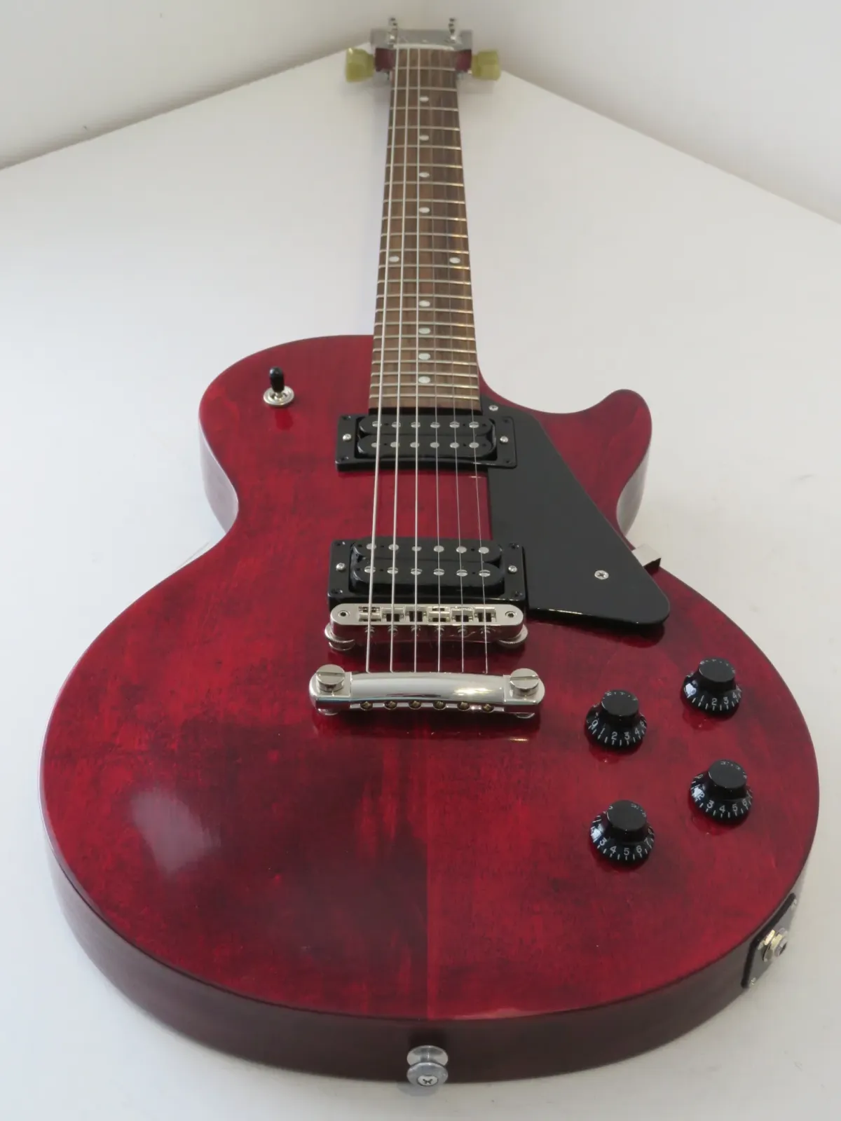 2017 Gibson Les Paul Studio Faded T in Worn Cherry with Gig Bag