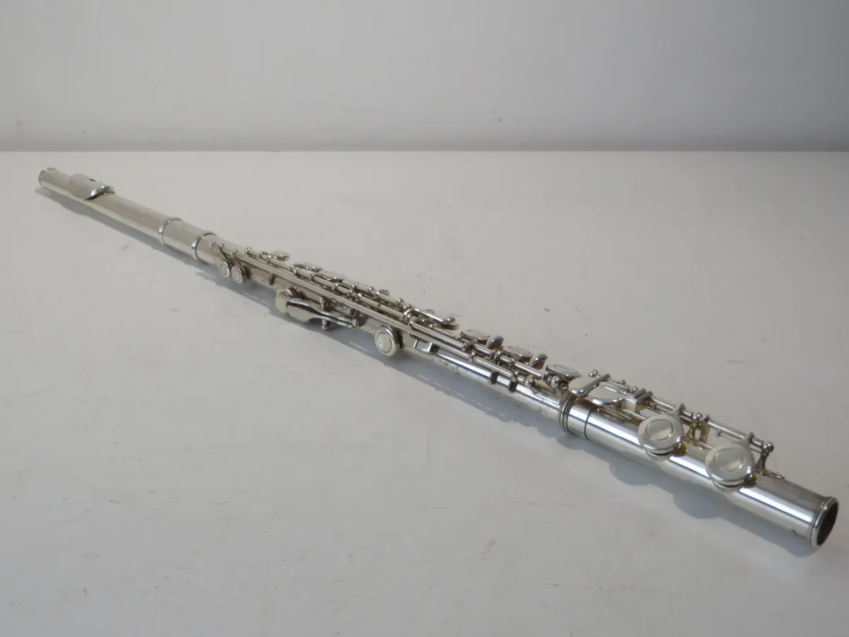 Yamaha Japan YFL-211SII Silver Plated Flute - Shows its age but plays great