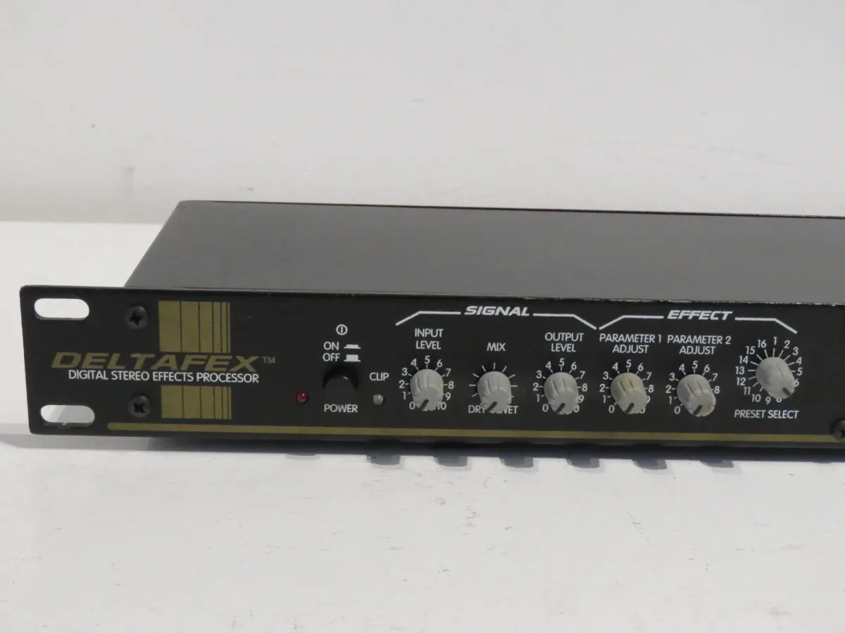 Peavey Deltafex Digital Stereo Effects Processor 1U Rack with Power Supply