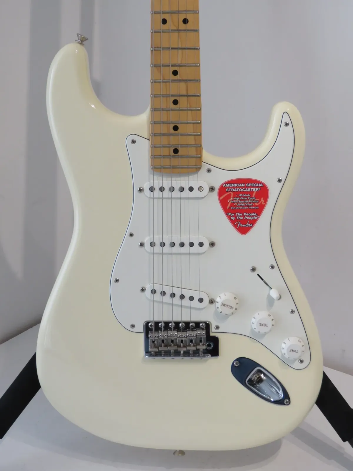 2015 Fender American Special Stratocaster in Olympic White - Near Mint