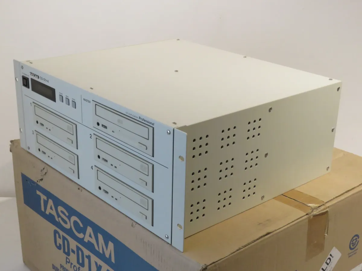 Tascam CD-D1x4 CD Duplicator 4U Rack - Near Mint/Boxed/Tested/Working