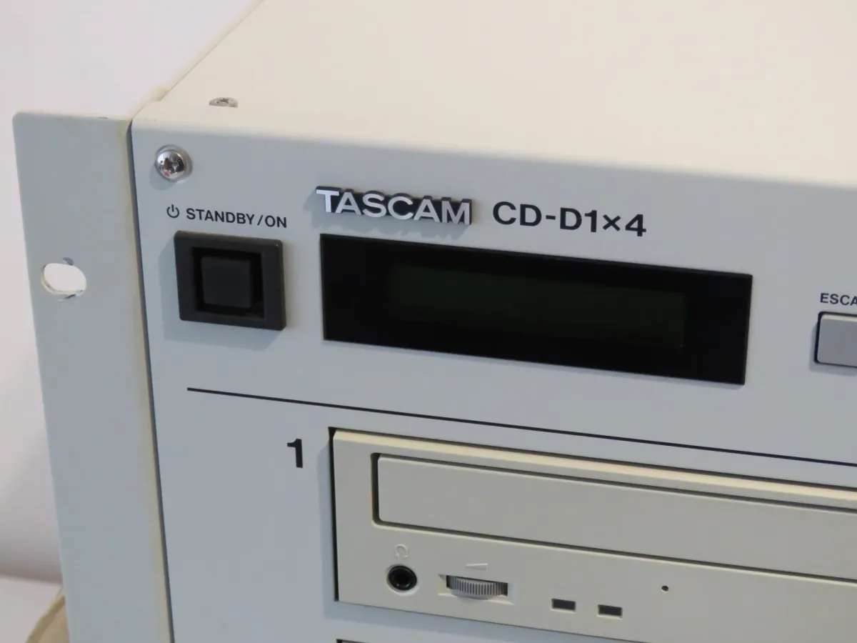 Tascam CD-D1x4 CD Duplicator 4U Rack - Near Mint/Boxed/Tested/Working