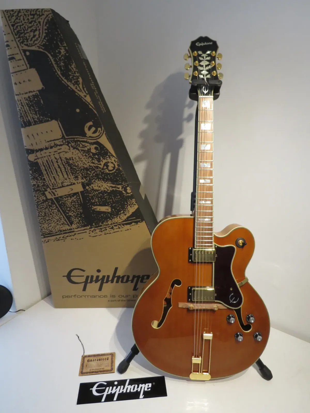 2019 Epiphone Broadway VN Archtop Jazz Guitar - Near Mint & Boxed