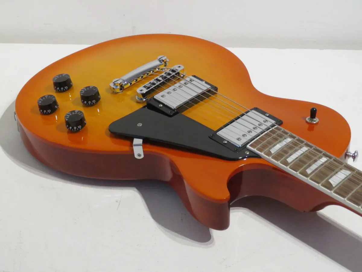 2019 Gibson Les Paul Studio in Tangerine Burst with Case – Mint & Unused