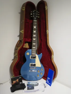 2016 Gibson Les Paul Studio T in Pelham Blue with Case – Mint & Unused