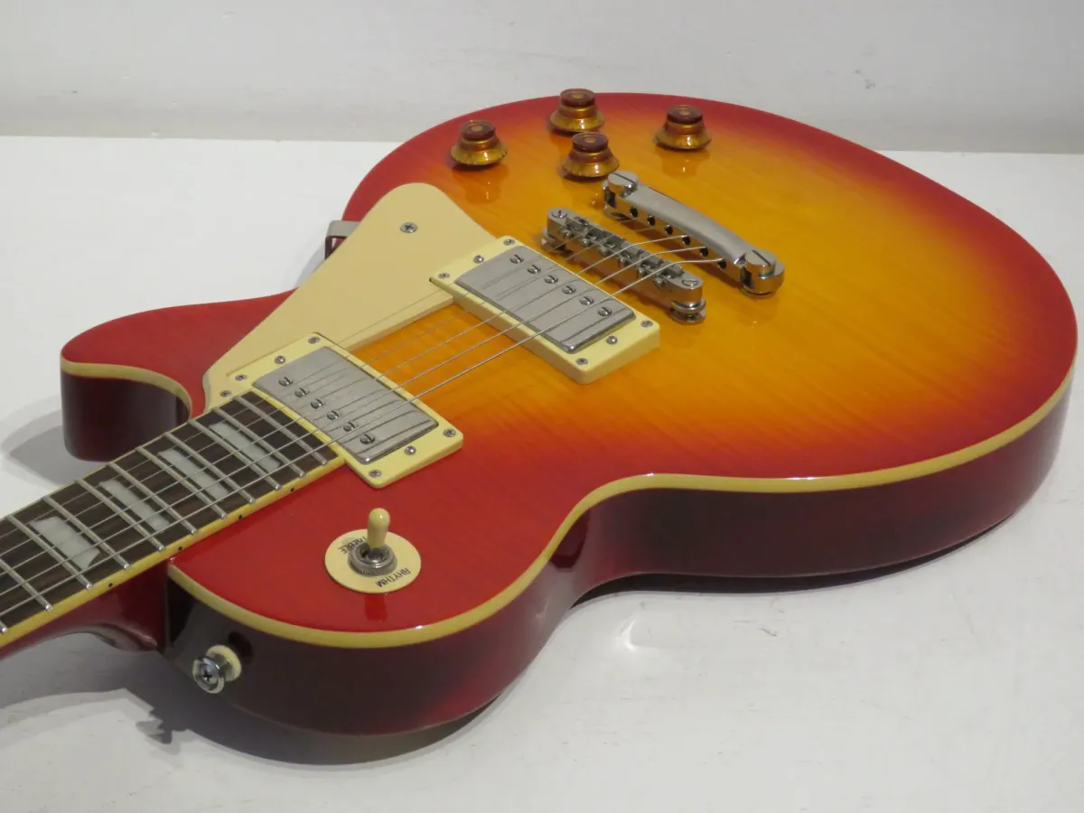 2015 Epiphone Les Paul Standard Pro in Cherry Sunburst with Padded Ritter Gig Bag