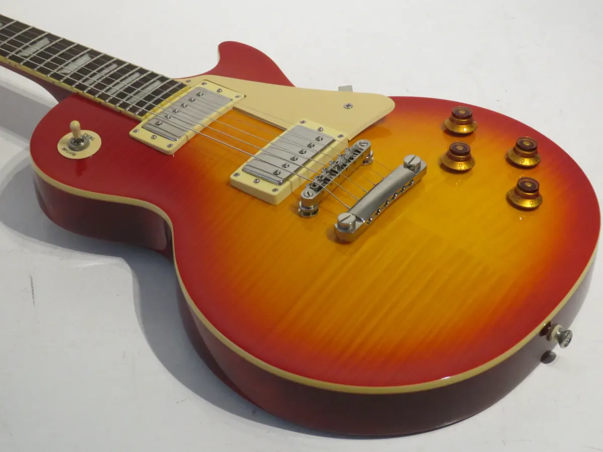 2015 Epiphone Les Paul Standard Pro in Cherry Sunburst with Padded Ritter Gig Bag