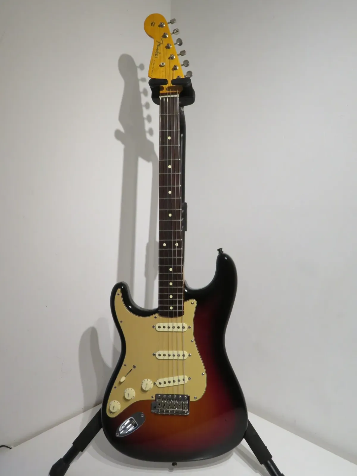 2006 Left-Handed Fender American Vintage Stratocaster in 3 Colour Sunburst