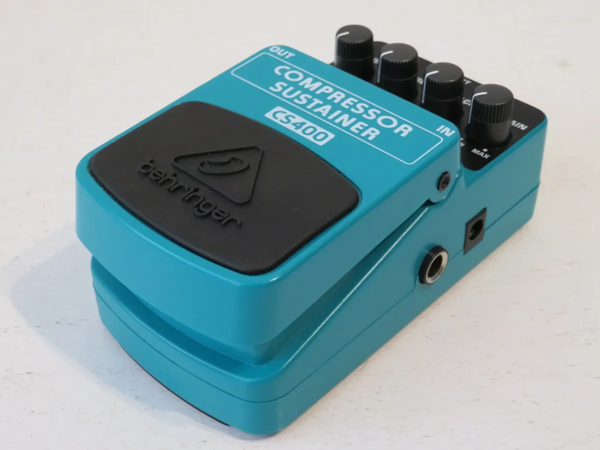 Behringer CS400 Compressor/Sustainer Guitar Effects Pedal Mint & Boxed