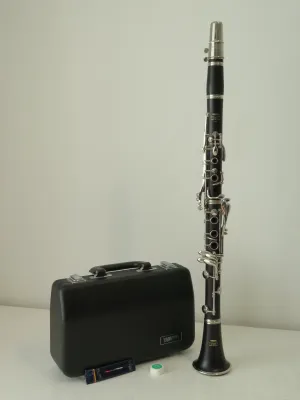 Yamaha YCL-34II Wooden Intermediate Bb Clarinet Outfit - Mint/Superb