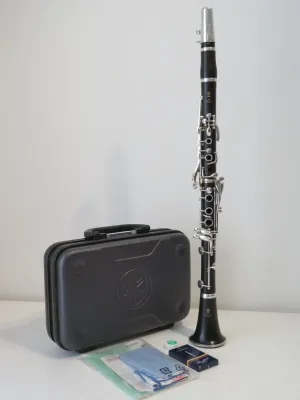 Yamaha YCL-450 Bb Wooden Clarinet Outfit