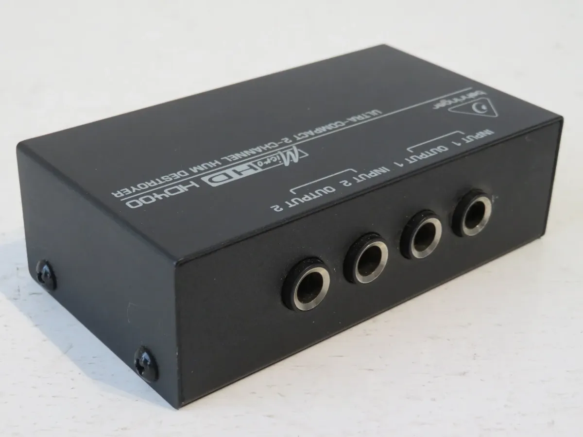 Behringer MicroHD HD400 Hum Destroyer