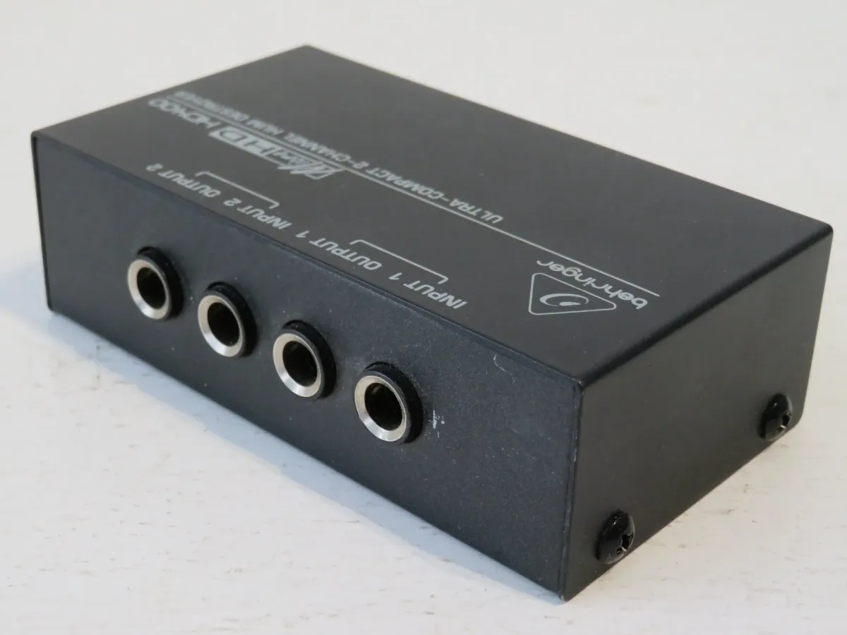 Behringer MicroHD HD400 Hum Destroyer
